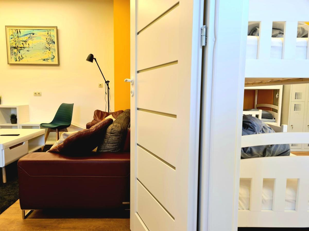 Railway Bed Hostel 考纳斯 外观 照片